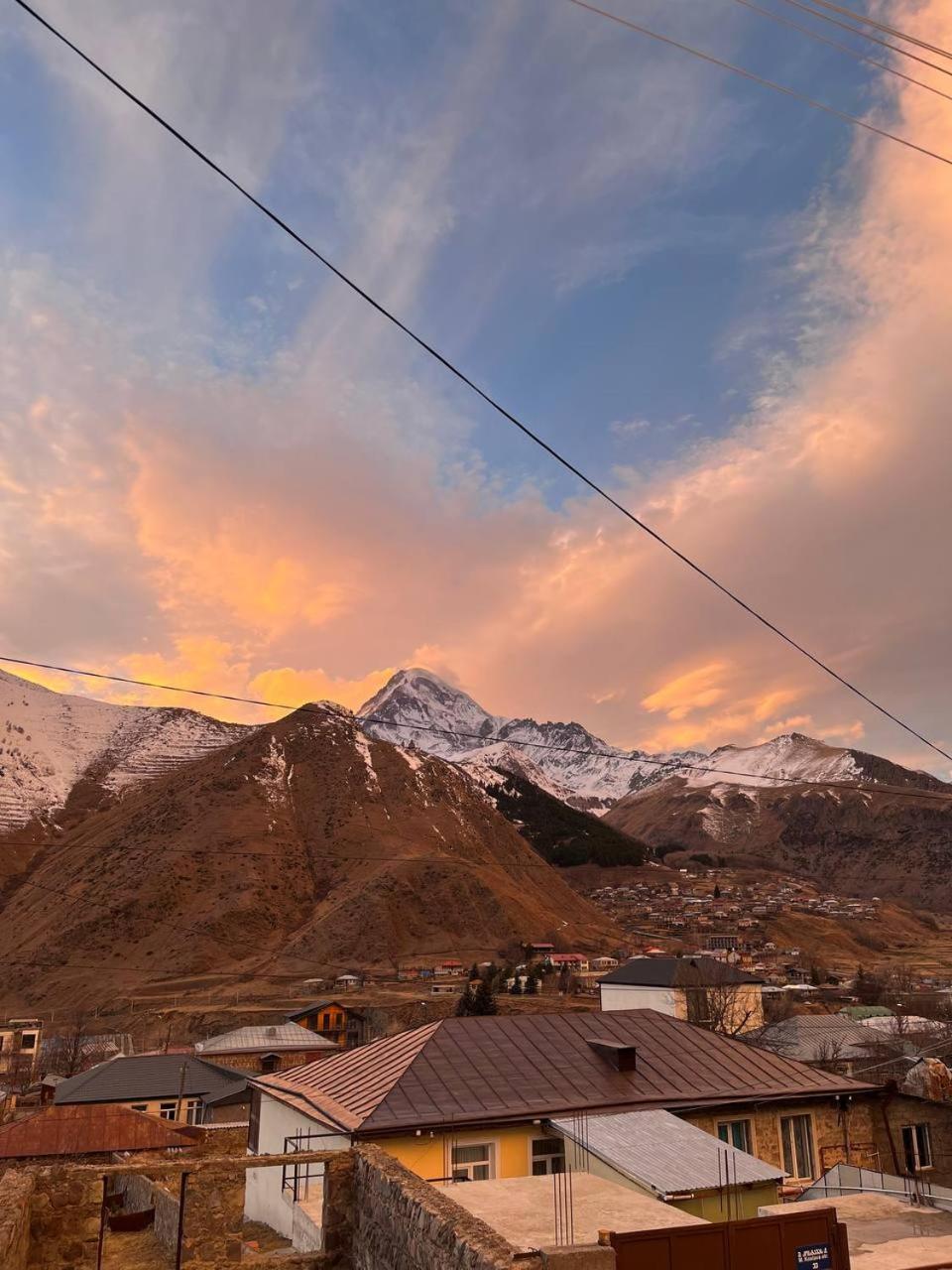 Guest House Misho Kazbegi Eksteriør billede